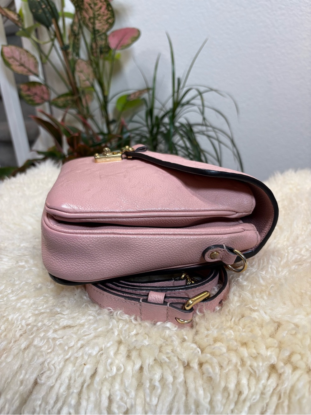 ‼️SOLD‼️Louis Vuitton Empreinte Pochette Metis Rose Poudre - Picture 5 of 15